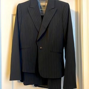 Tahari 2 pc pinstripe suit.  Size 8